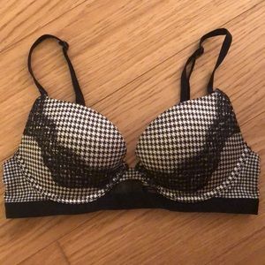 Victoria’s Secret very sexy push up bra